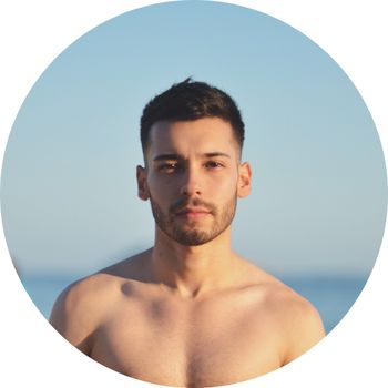 André