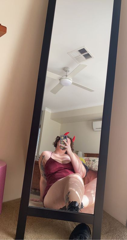 hoemieg OnlyFans picture
