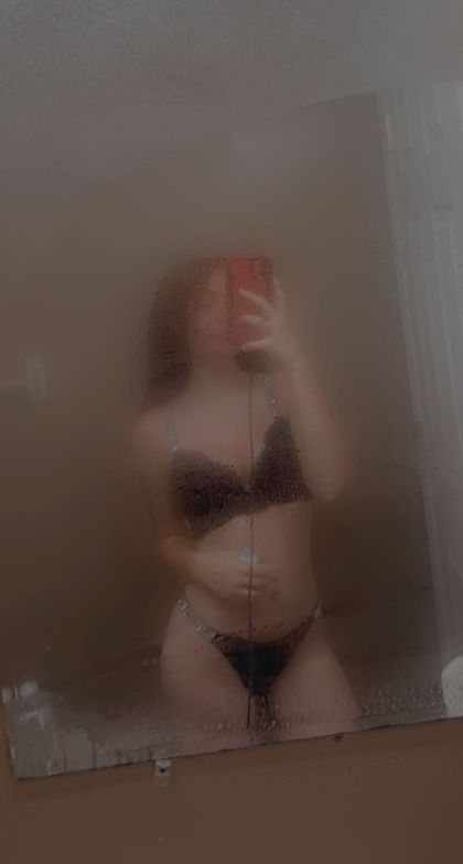 theyluvluci OnlyFans picture