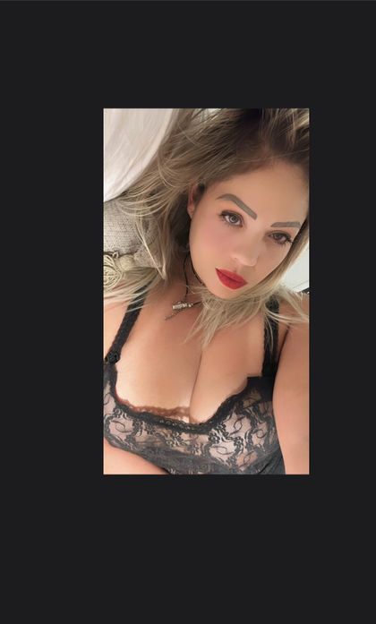 ninaelliette OnlyFans picture