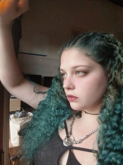 yourshyshadowkitten OnlyFans picture