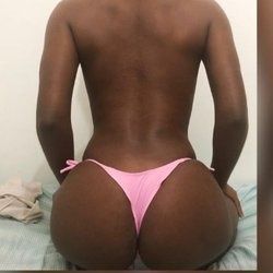 Ebony Hotwife
