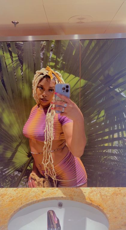 playbayzay OnlyFans picture