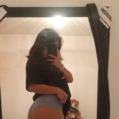 selymonroy OnlyFans picture