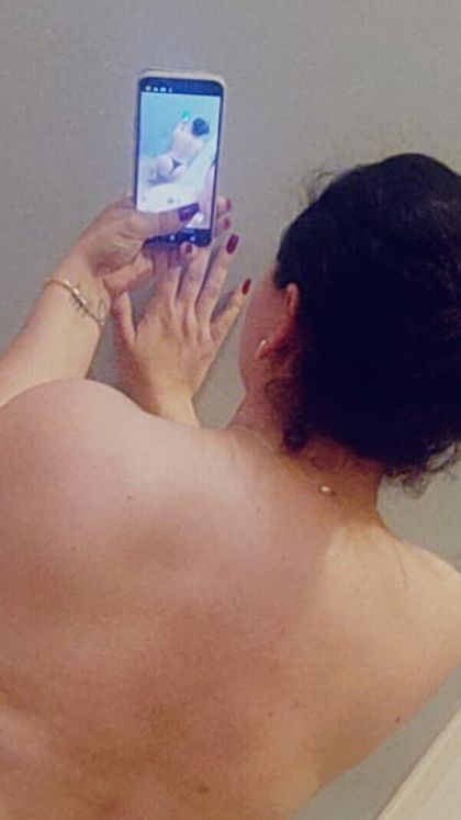 buzzyandarna OnlyFans picture