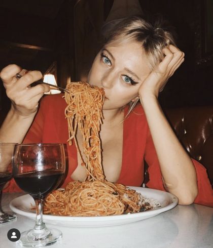 carolinevreeland OnlyFans picture