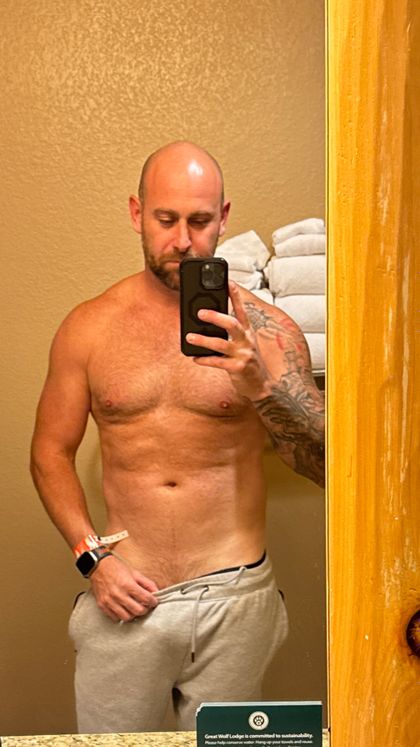 benjammin83 OnlyFans picture