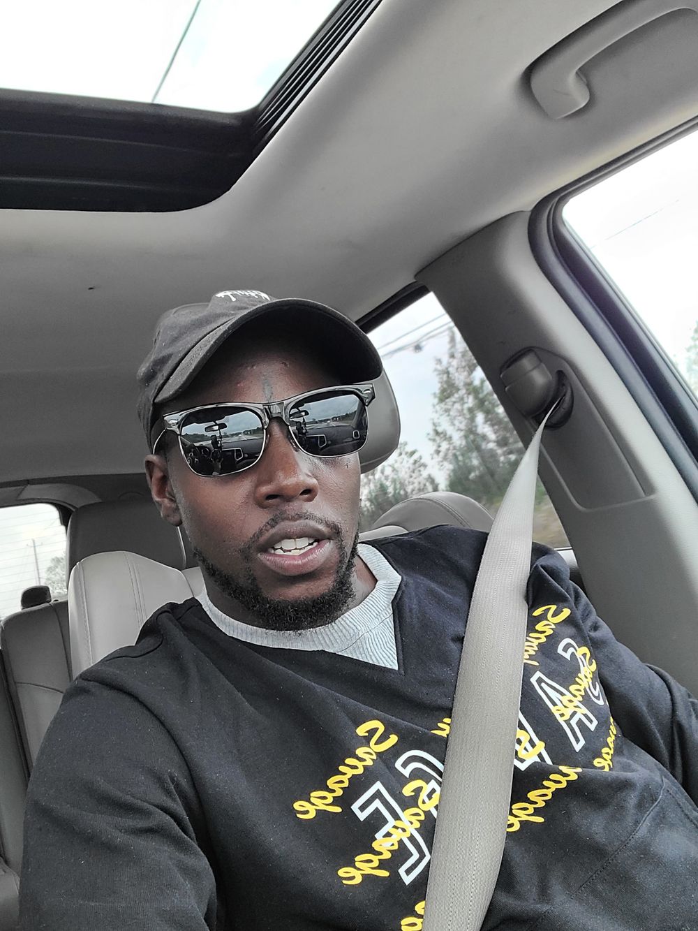 hotboyround OnlyFans profile picture
