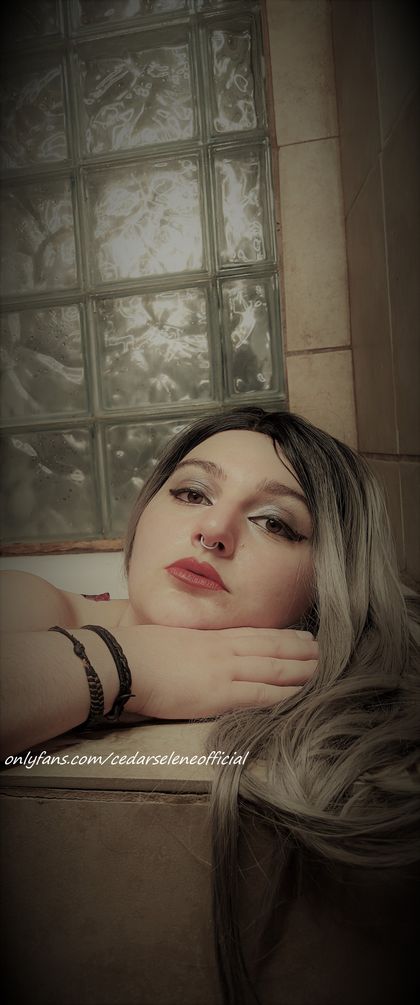 cedarseleneofficial OnlyFans picture