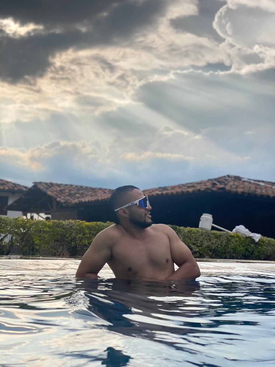 cristian2810 OnlyFans profile picture