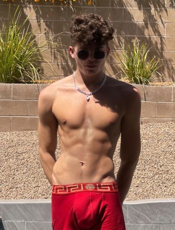 drakevonxxx OnlyFans - Free Trial - Photos - Socials | FansMetrics.com