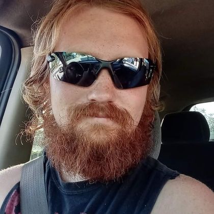 reds.tractor OnlyFans picture