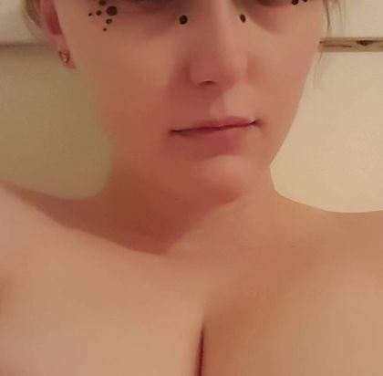 naughtinovali OnlyFans picture