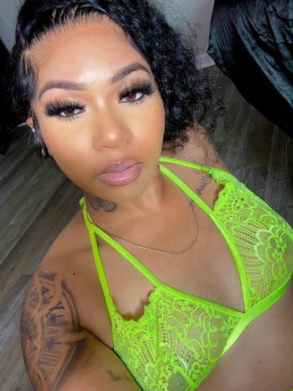 saniahrache OnlyFans picture