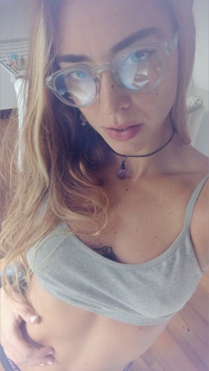 littl3flower OnlyFans picture