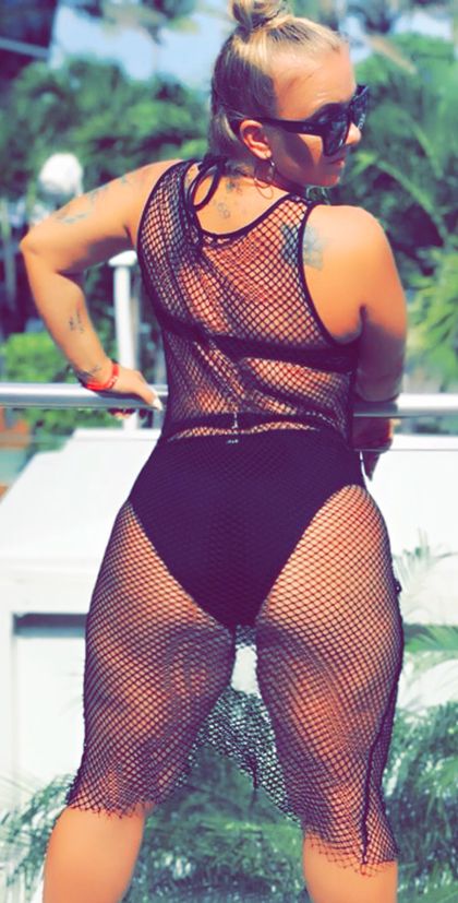 blueeyesthiccthighs83 OnlyFans picture