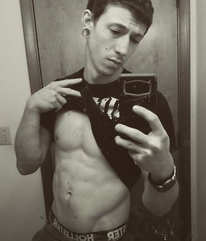 macredd OnlyFans picture