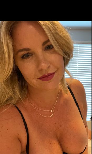 AshleeLundin