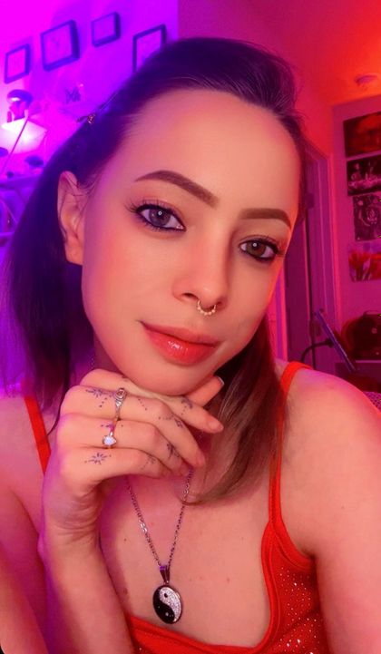 ariahazefree OnlyFans picture