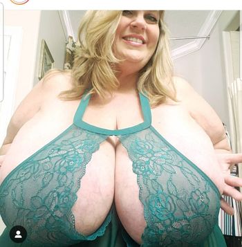 LacyBreasts - Lacybreasts OnlyFans Leaked