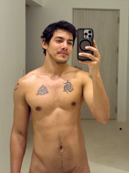 charming_luis OnlyFans picture