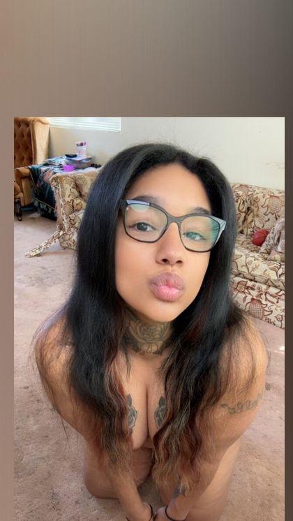ellamama24 OnlyFans picture