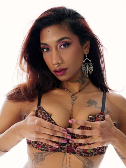 lolaa.luv OnlyFans picture
