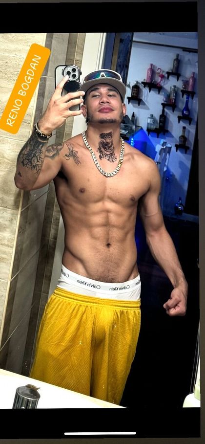 renobogdan23xxl OnlyFans picture