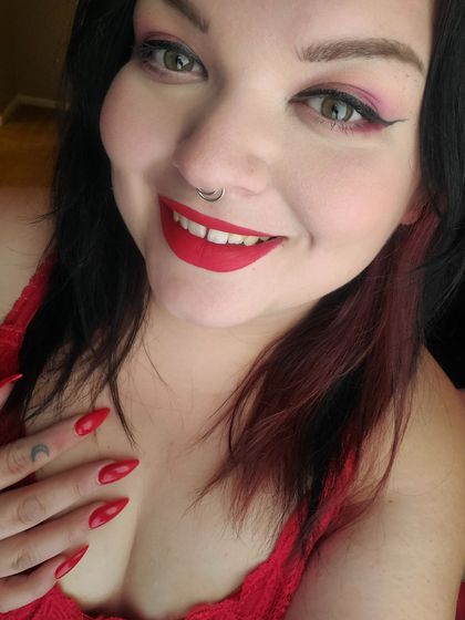 lunakatzen OnlyFans picture