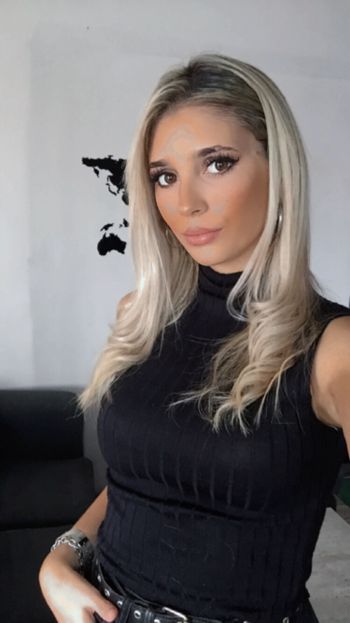 BlondHott