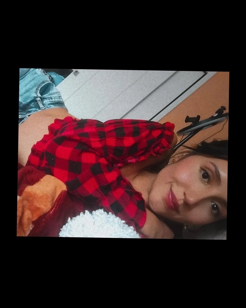 camiarevalo2197 OnlyFans profile picture