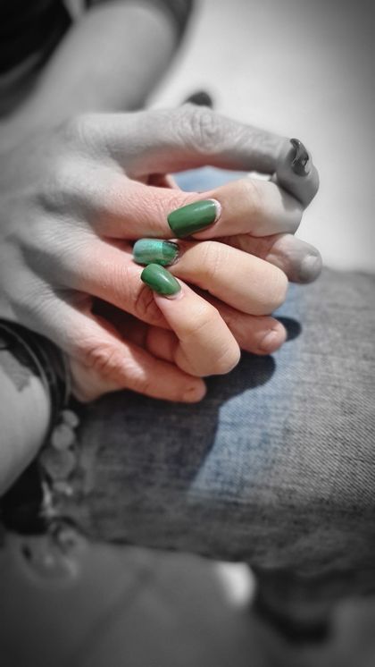 twogirlsonecouple OnlyFans picture