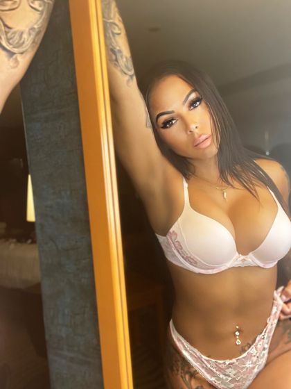 eroticbella1 OnlyFans picture