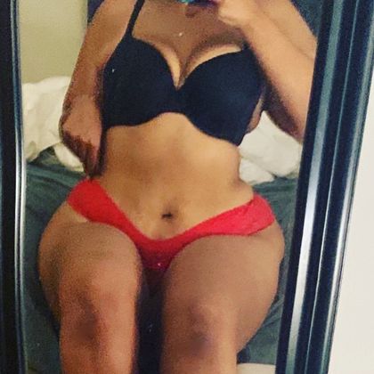 goldenbarbie2000 OnlyFans picture