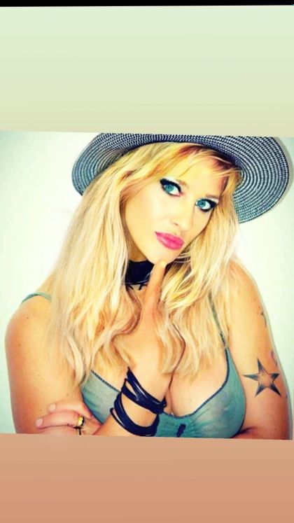 viky2viky OnlyFans picture
