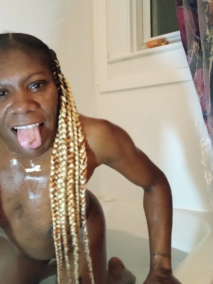 theprettyone33 OnlyFans profile picture