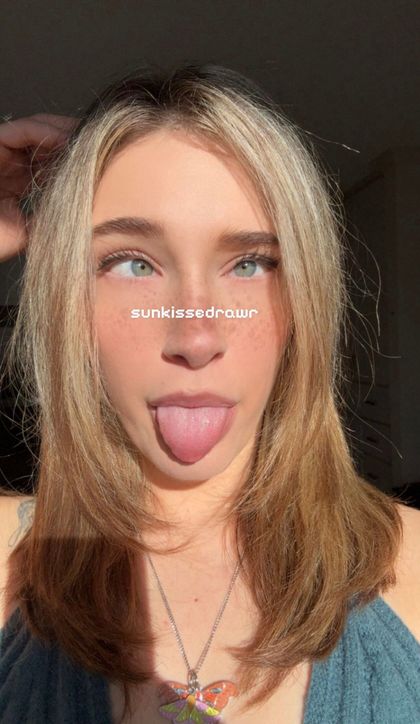 sunkissedrawrr OnlyFans picture