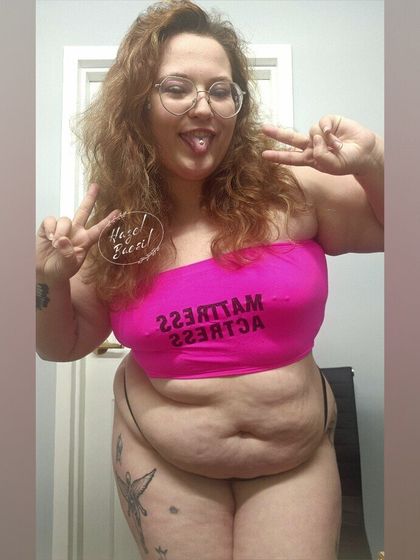 hazelbaesilppv OnlyFans picture