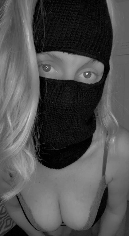 emilyinwales OnlyFans picture