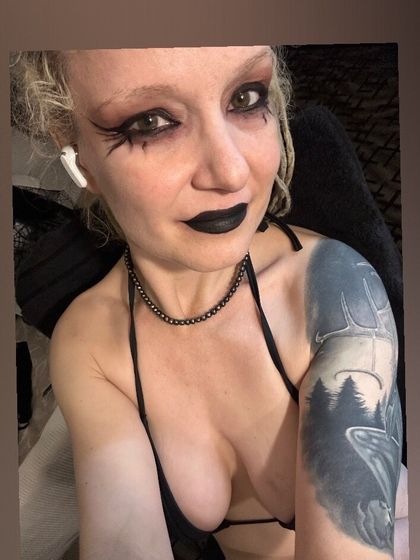 ravenwideopen OnlyFans picture