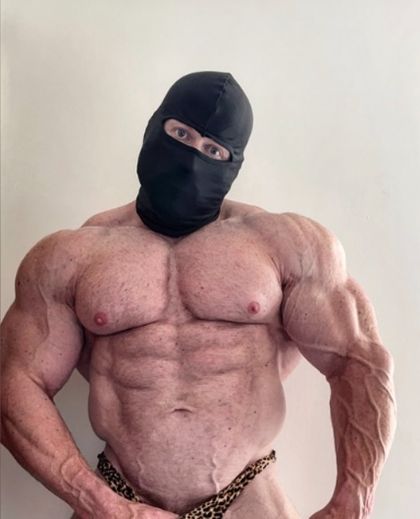 themaskedbodybuilder OnlyFans picture