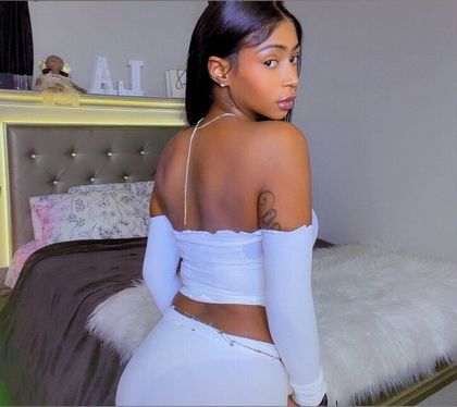 angela-monroe OnlyFans picture