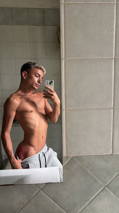 hentay_boy_2000 OnlyFans picture