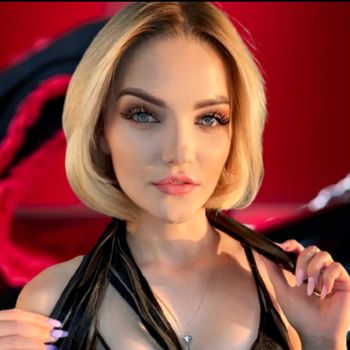 carol.xxx OnlyFans - Free Trial - Photos - Socials | FansMetrics.com