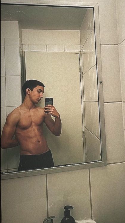 yizzyboy OnlyFans picture