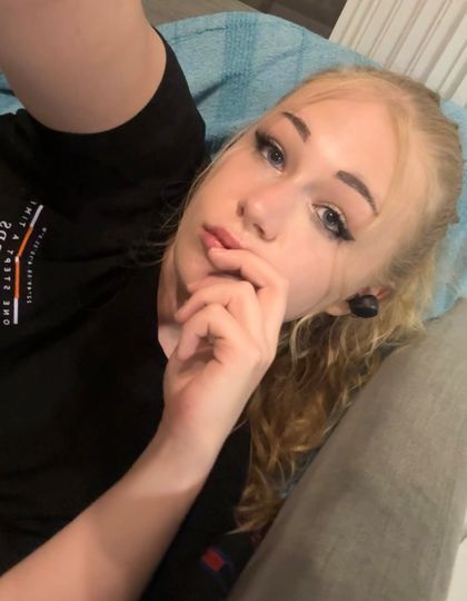 lea18.x OnlyFans picture