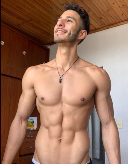 akimencamfree OnlyFans picture