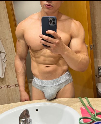 maximohotby OnlyFans picture