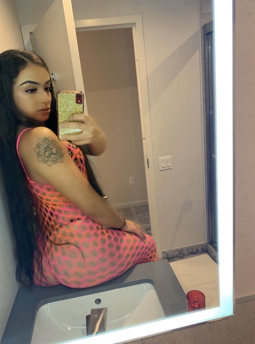 pistolsnconfetti OnlyFans profile picture