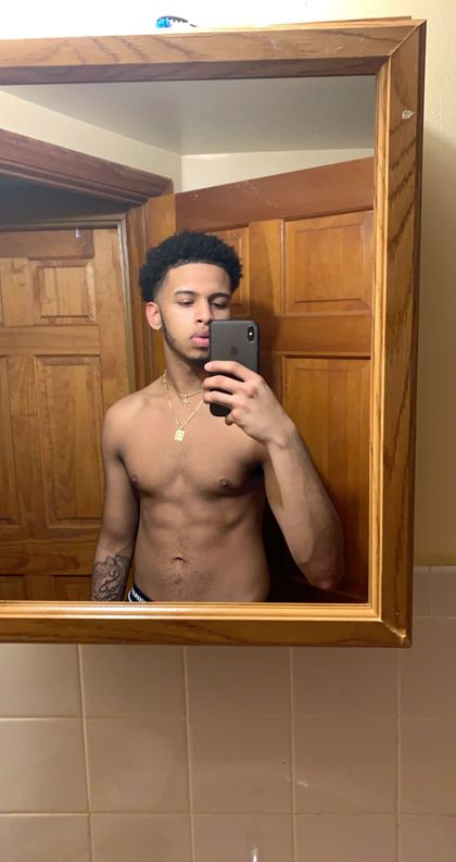 prettyboii.e OnlyFans picture